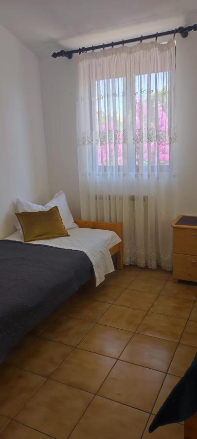 Villa Kadinela, 200M From Kamenjak, Huge Quiet Garden With Barbecue, 2 New Kitchens Premantura Exterior foto