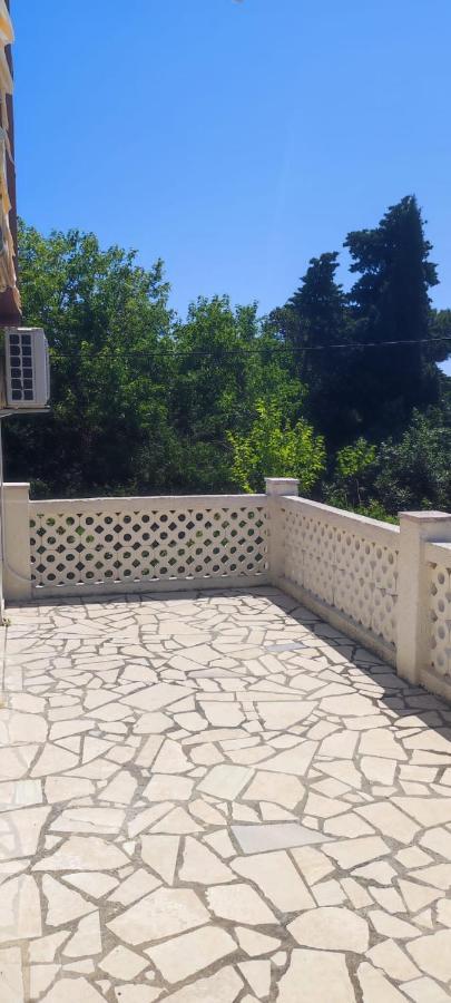 Villa Kadinela, 200M From Kamenjak, Huge Quiet Garden With Barbecue, 2 New Kitchens Premantura Exterior foto